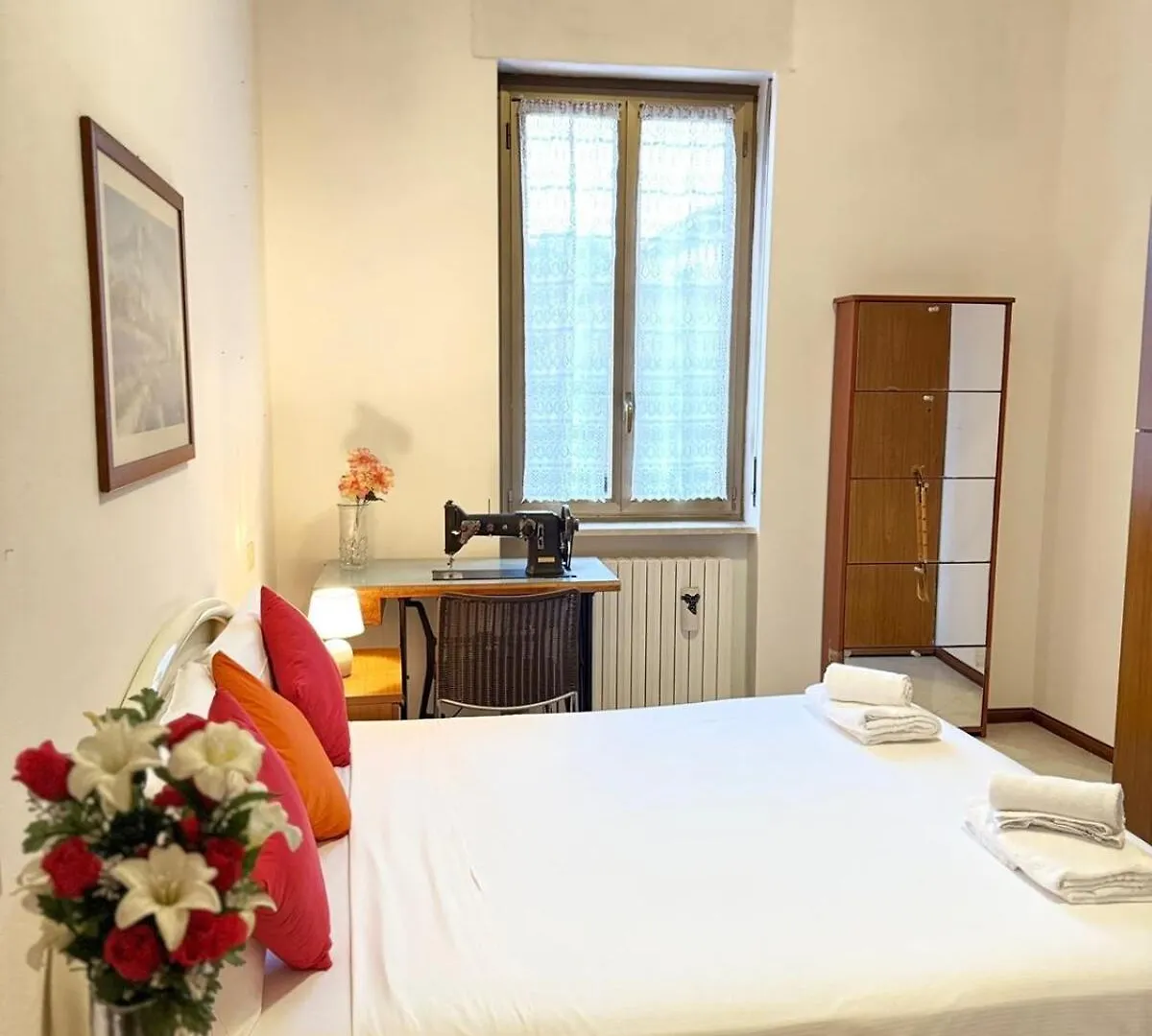 Classic Milan House 15 Minutes From Duomo Италия